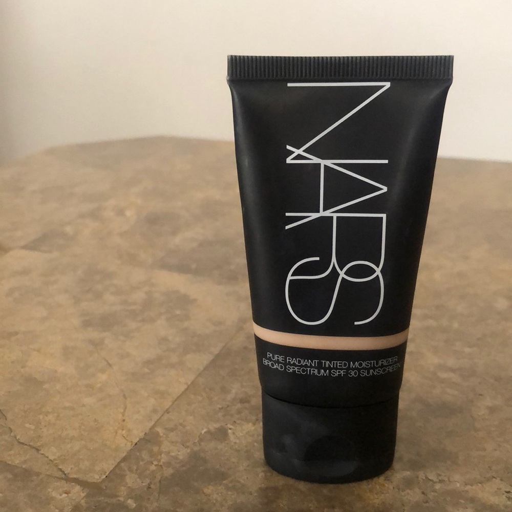 NARS PURE RADIANT TINTED MOISTURIZER